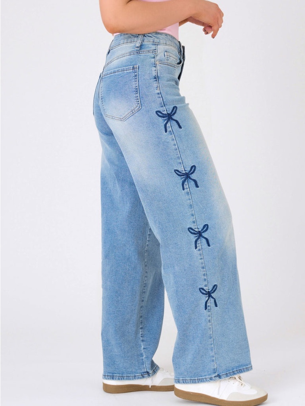 GOGO Mid-Rise Wide Leg Jeans Navy Embroidered Bows Size 10/11